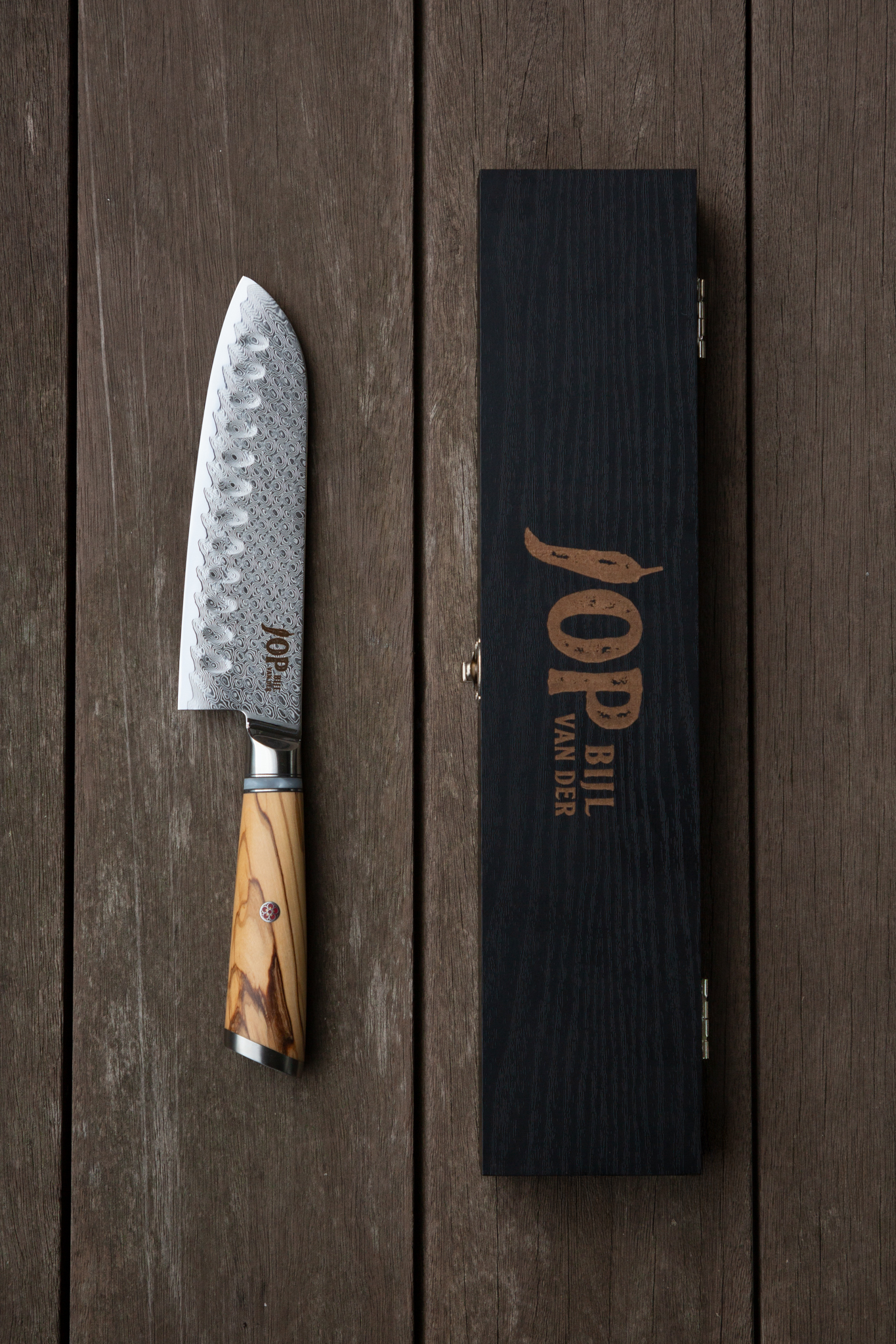 Santoku Keukenmes - 67-Laags Damascus Staal - Olijvenhout | Jop van der Bijl