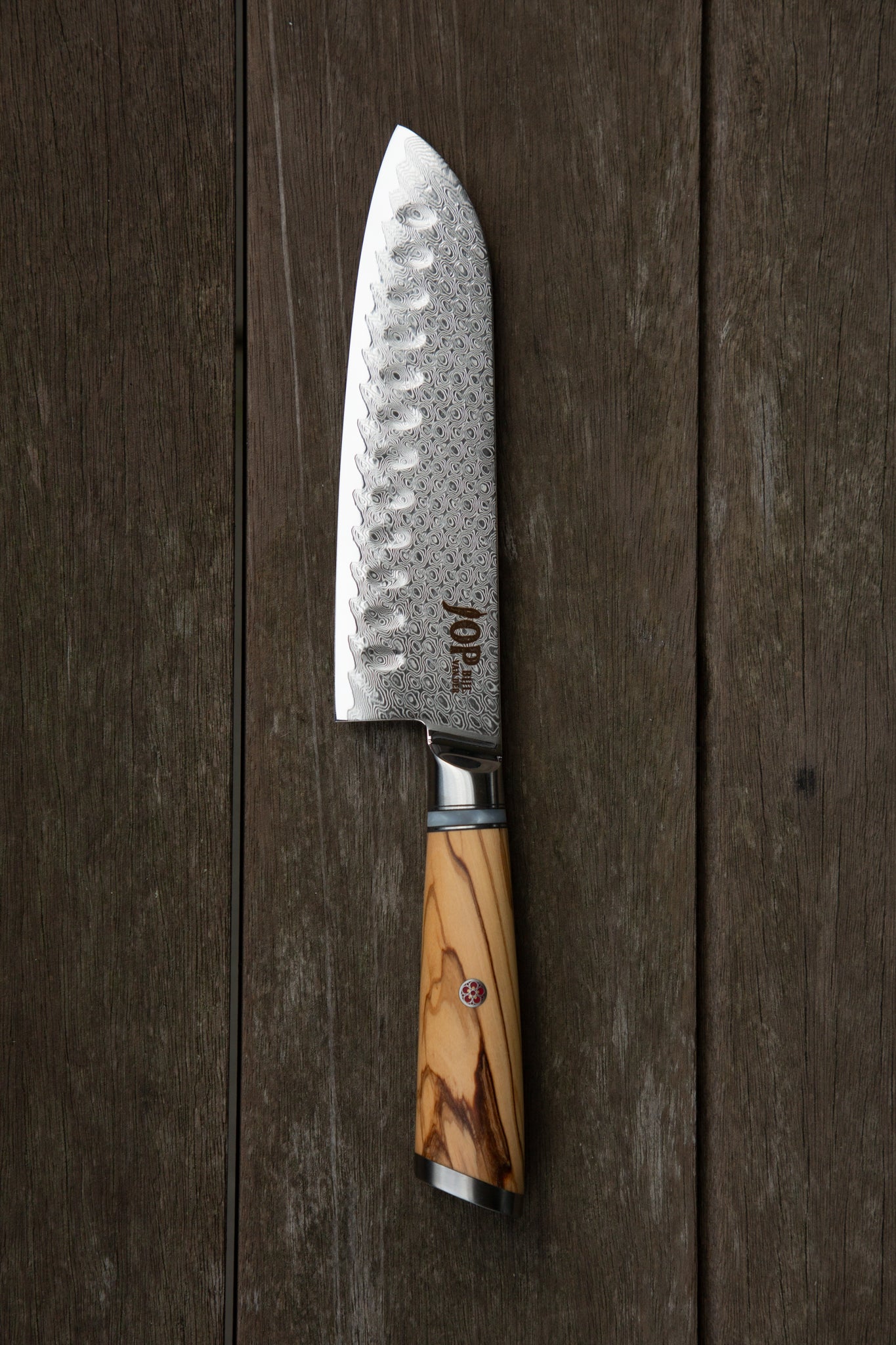 Santoku Keukenmes - 67-Laags Damascus Staal - Olijvenhout | Jop van der Bijl